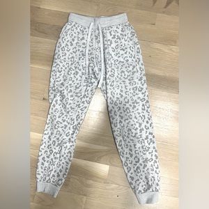 Comfy&Cute Cheetah Print Joggers!